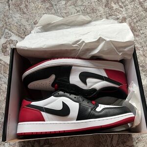 Jordan 1 Retro Low OG Black Toe